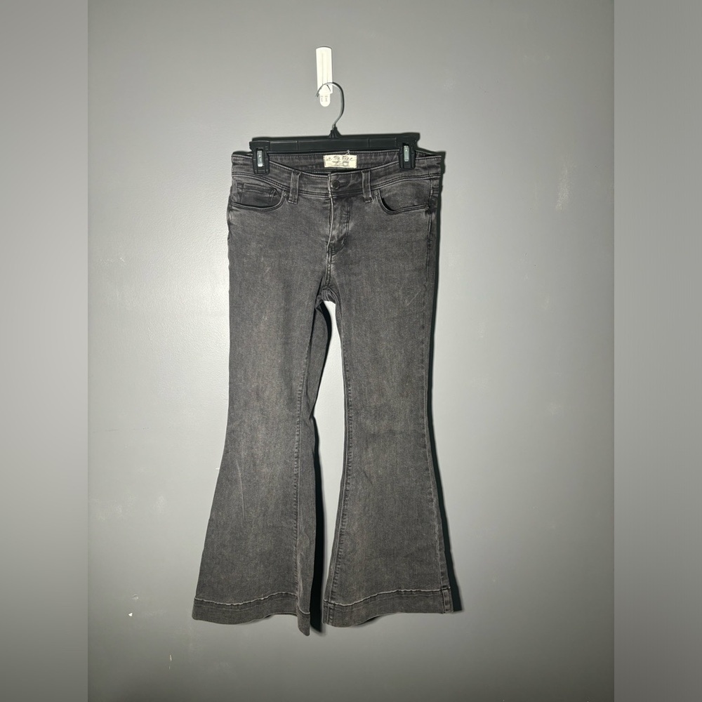 We The Free Free People Mid Rise Flare Leg Jeans Womens Size 28
